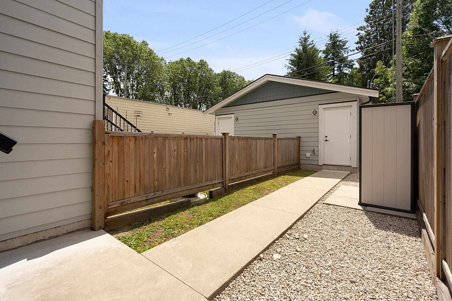 2196 E 19th Avenue Vancouver, BC - 21