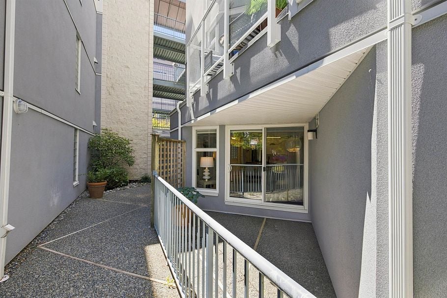 108 2020 W 8th Avenue Vancouver, BC - 33