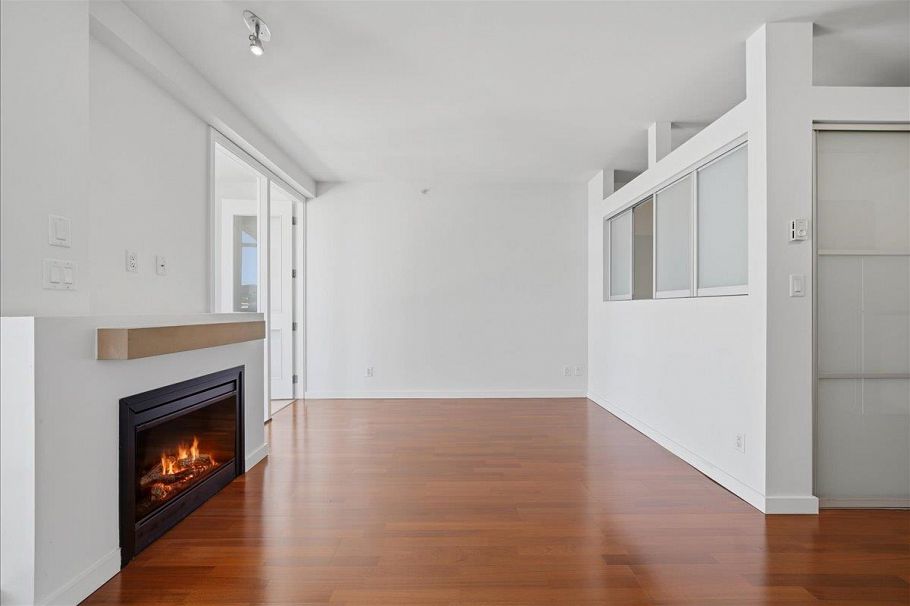 306 2055 Yukon Street Vancouver, BC - 4