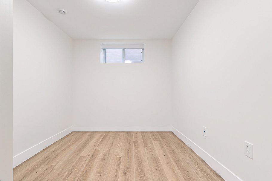 2972 Venables Street Vancouver, BC - 29