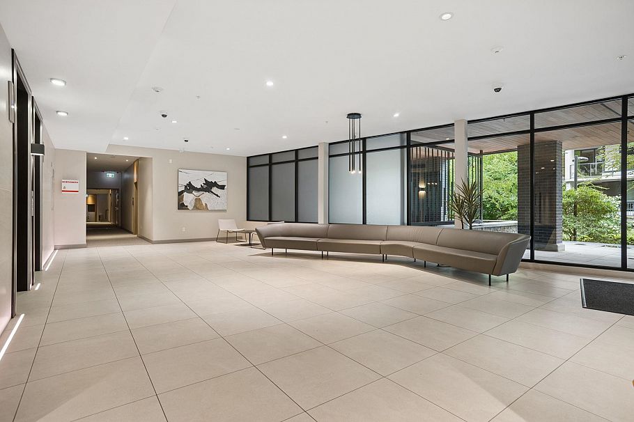 418 3581 Ross Drive Vancouver, BC - 3
