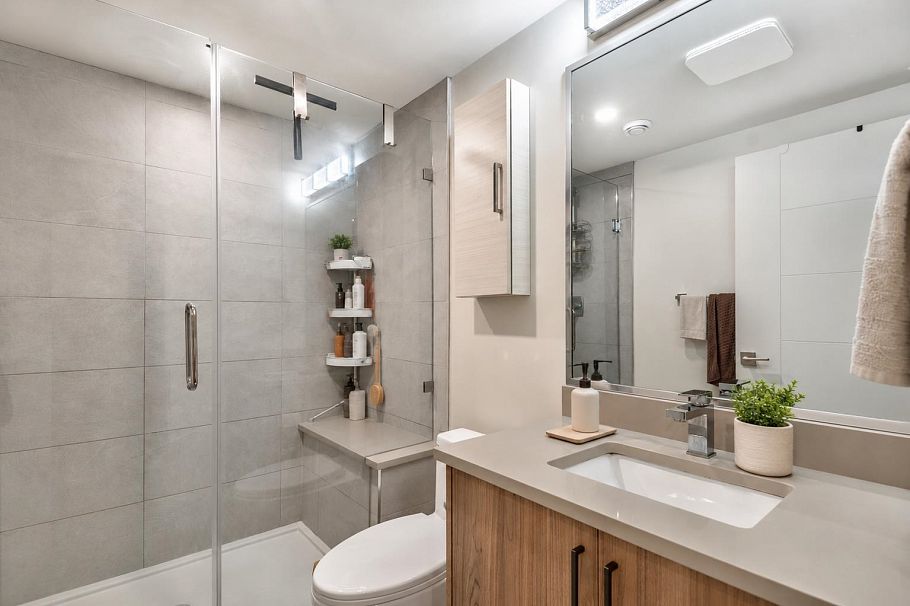 2705 Waverley Avenue Vancouver, BC - 17