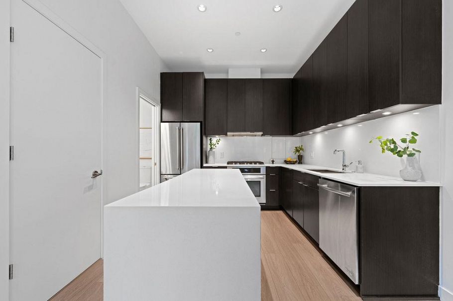 141 E 1st Avenue Vancouver, BC - 27