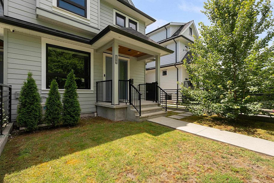 2196 E 19th Avenue Vancouver, BC - 20