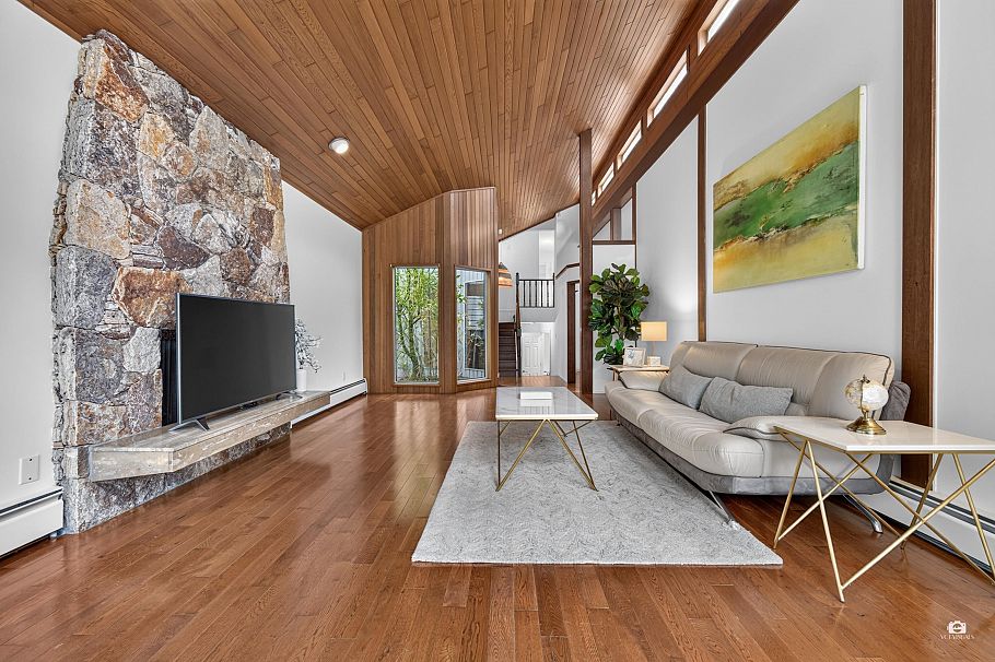 3771 W 30th Avenue Vancouver, BC - 35