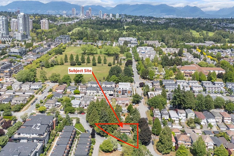 7957 Columbia Street Vancouver, BC - 4