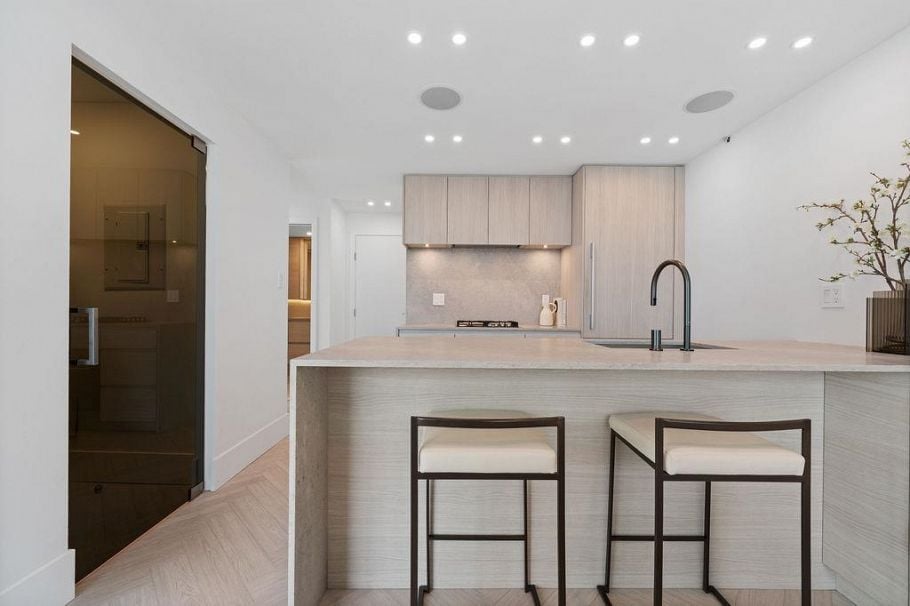 2206 1438 Richards Street Vancouver, BC - 8