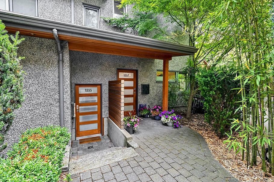 1557 E 20th Avenue Vancouver, BC - 39