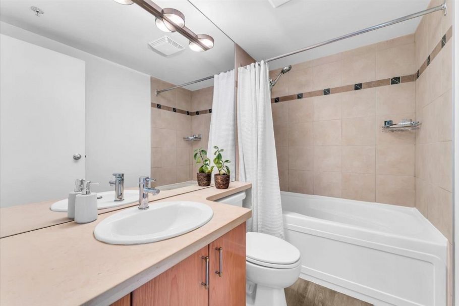 602 193 Aquarius Mews Vancouver, BC - 19