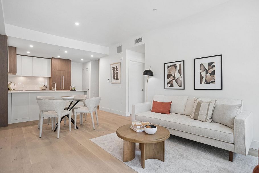 202 378 W 45th Avenue Vancouver, BC - 2