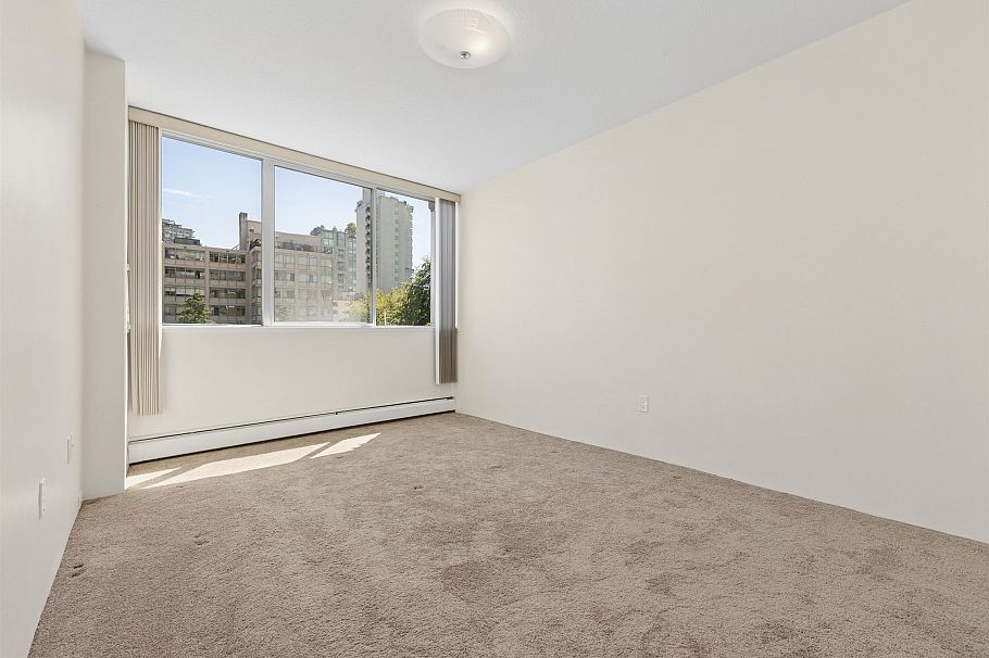 306 2055 Pendrell Street Vancouver, BC - 17