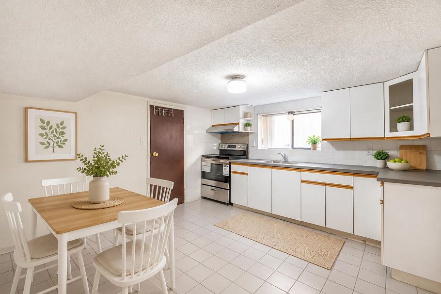 2576 Parker Street Vancouver, BC - 19