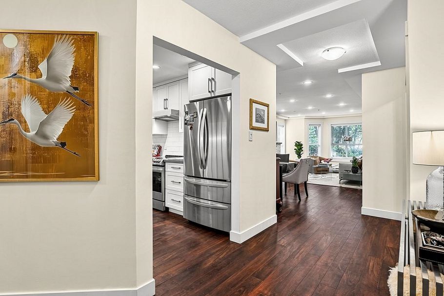 109 1283 Parkgate Avenue North Vancouver, BC - 2