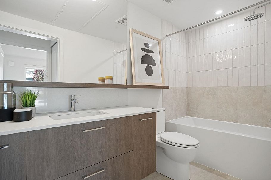 202 378 W 45th Avenue Vancouver, BC - 22