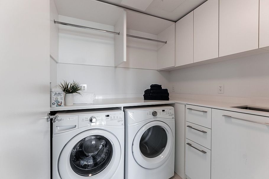 409 3220 Connaught Crescent North Vancouver, BC - 17