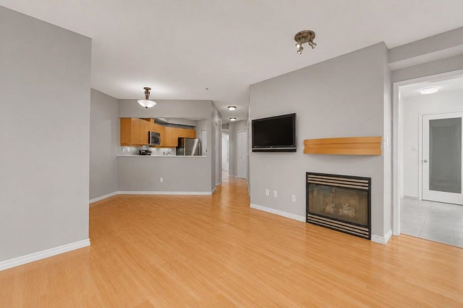 103 108 W Esplanade North Vancouver, BC - 8