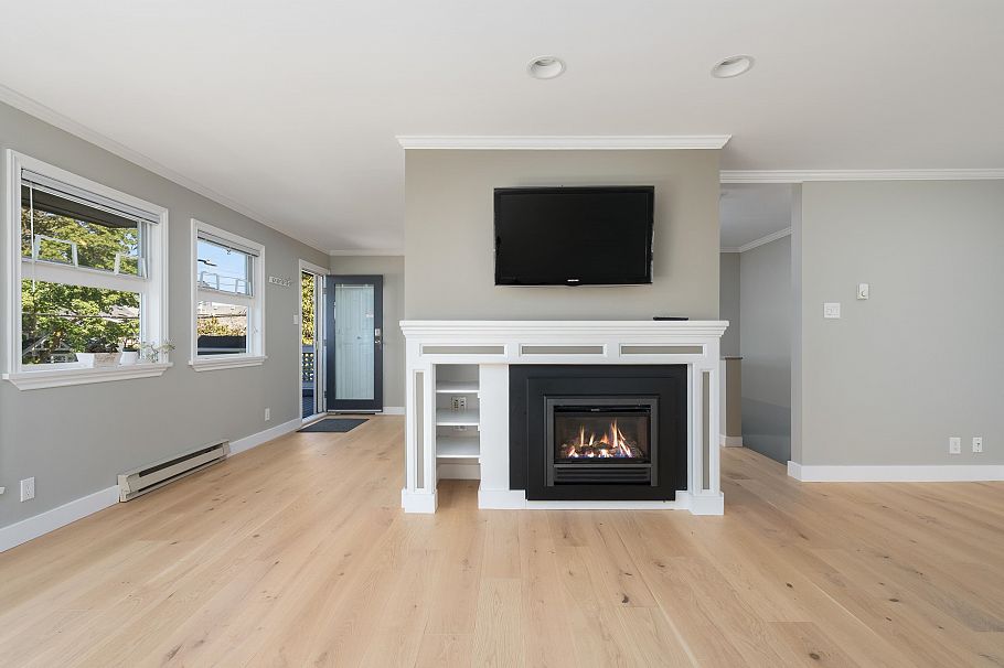 3085 Maple Street Vancouver, BC - 2