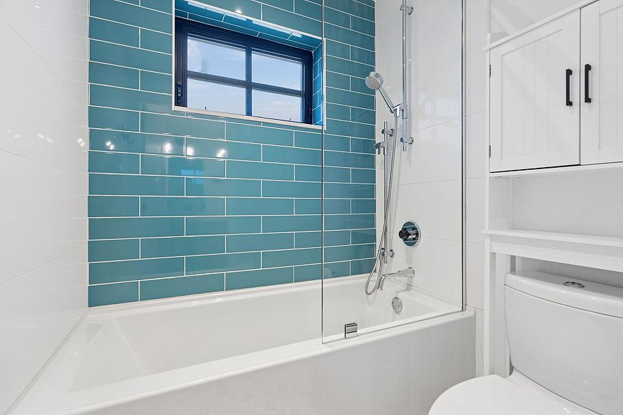 3363 W 15th Avenue Vancouver, BC - 7