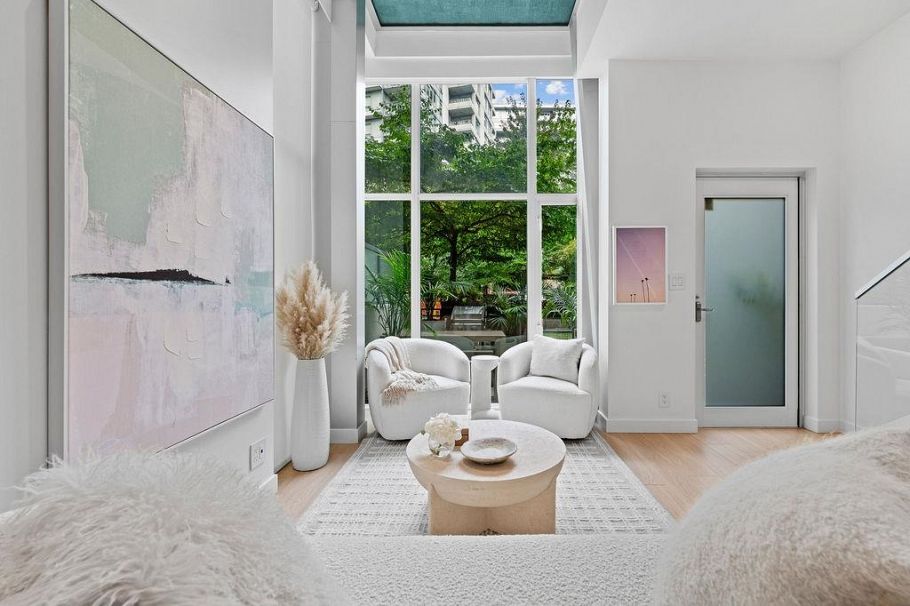 141 E 1st Avenue Vancouver, BC - 16