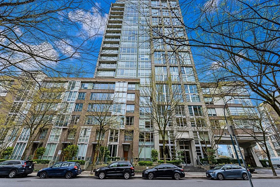 302 1228 Marinaside Crescent Vancouver, BC - 27