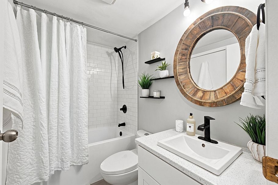 108 2020 W 8th Avenue Vancouver, BC - 23