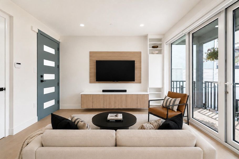 2972 Venables Street Vancouver, BC - 4
