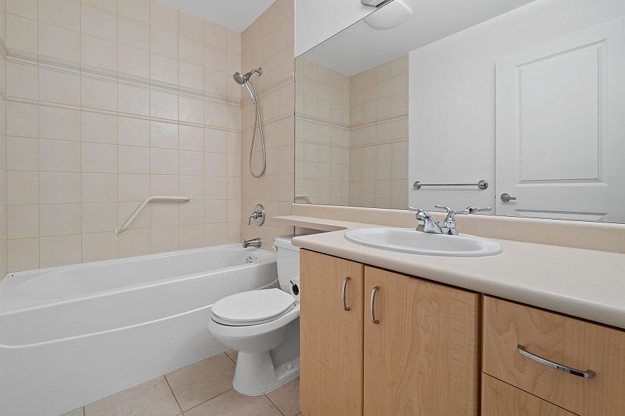 801 120 W 16th Street North Vancouver, BC - 23
