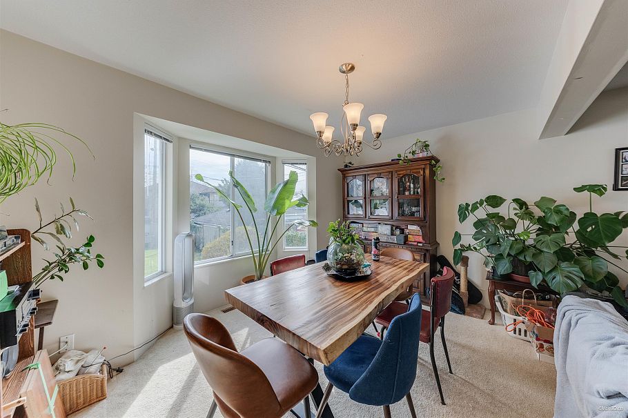 5592 Elizabeth Street Vancouver, BC - 5