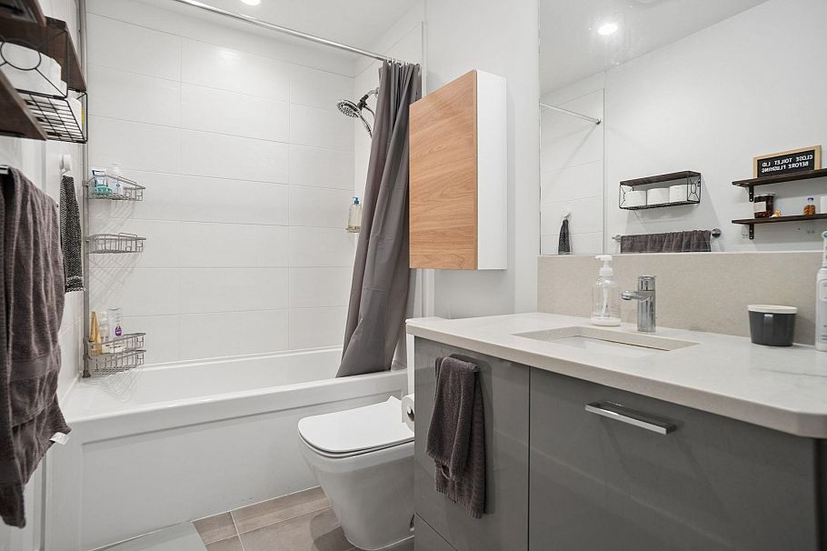 418 3581 Ross Drive Vancouver, BC - 14