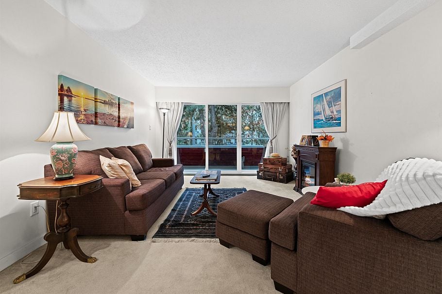 206 250 W 1st Street North Vancouver, BC - 4
