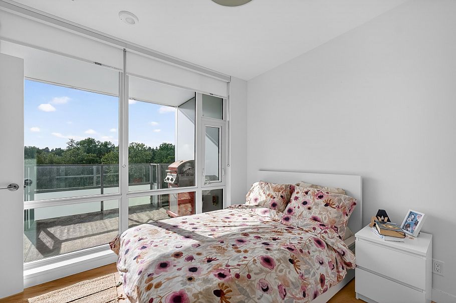 807 1500 Fern Street North Vancouver, BC - 9