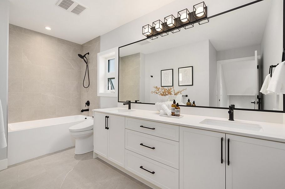 2196 E 19th Avenue Vancouver, BC - 17