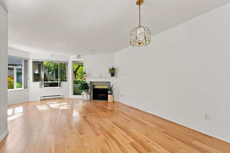 207 3638 Rae Avenue Vancouver, BC - 2