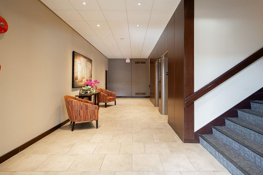 306 2055 Pendrell Street Vancouver, BC - 3