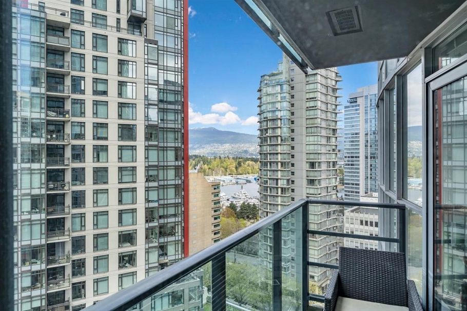 1707 1189 Melville Street Vancouver, BC - 9