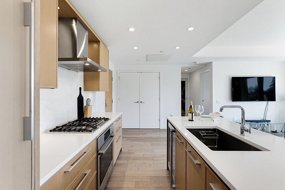 409 3220 Connaught Crescent North Vancouver, BC - 12