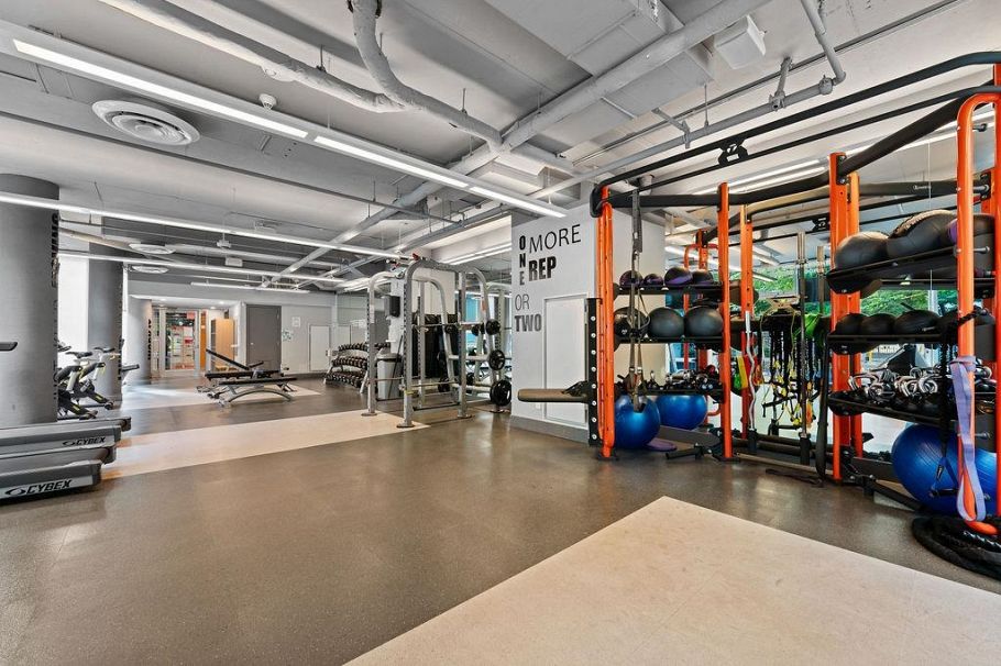 141 E 1st Avenue Vancouver, BC - 34