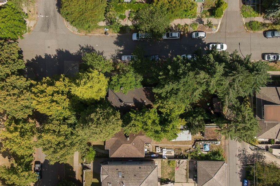 1194 E 18th Avenue Vancouver, BC - 16