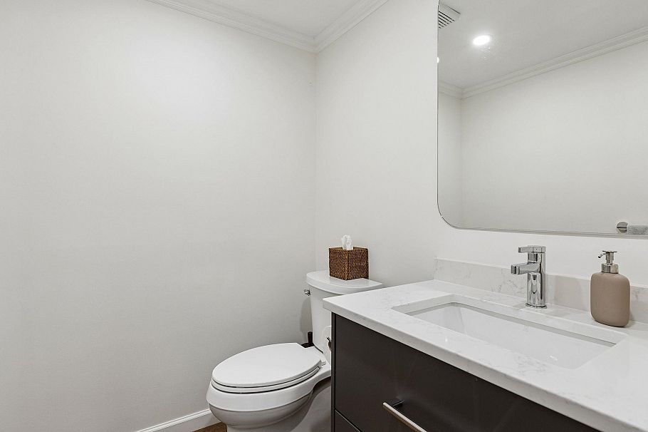 24 1001 Northlands Drive North Vancouver, BC - 19