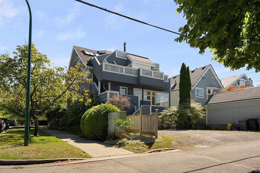 3085 Maple Street Vancouver, BC - 37