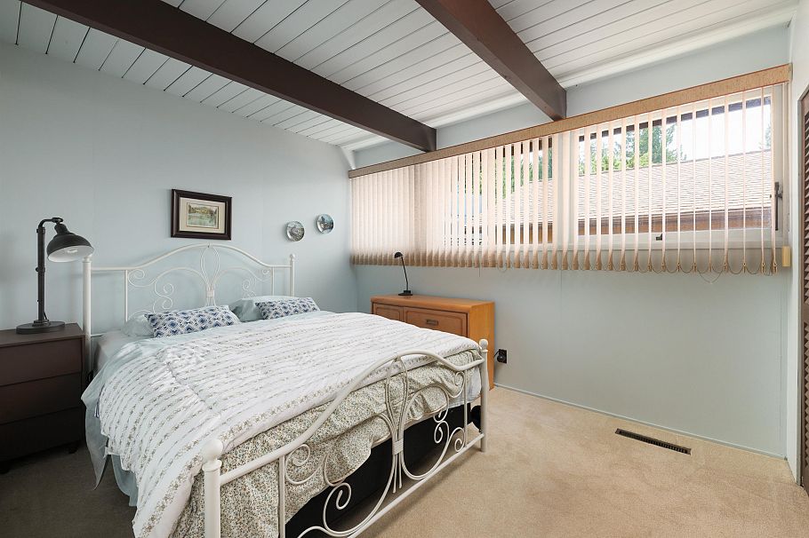 4568 Marineview Crescent North Vancouver, BC - 21