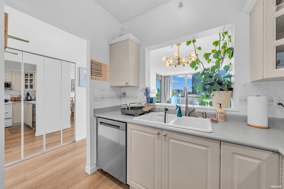 802 160 W Keith Road North Vancouver, BC - 6