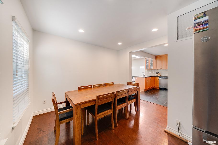 1043 Belvedere Drive North Vancouver, BC - 29