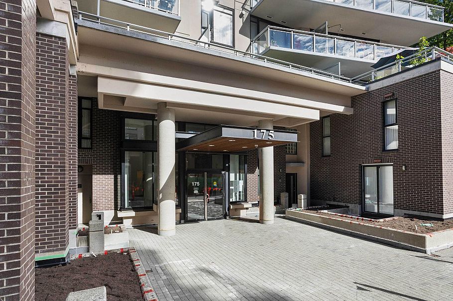 205 175 W 1st Street North Vancouver, BC - 31