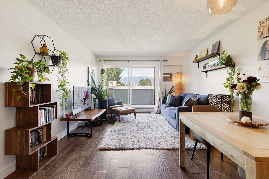 302 391 E 7th Avenue Vancouver, BC - 4