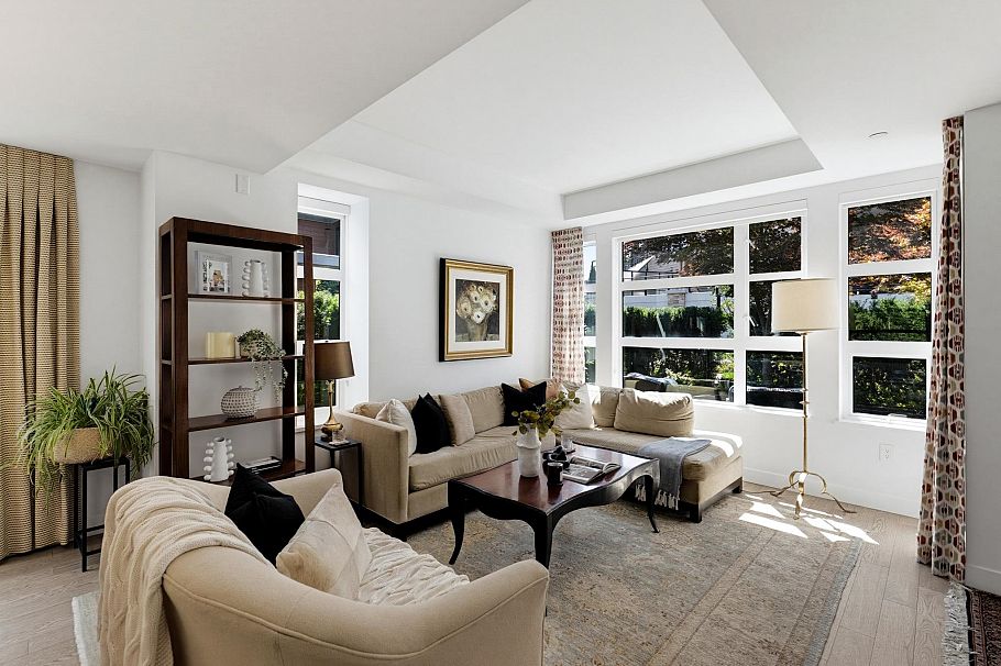 204 1055 Ridgewood Drive North Vancouver, BC - 4