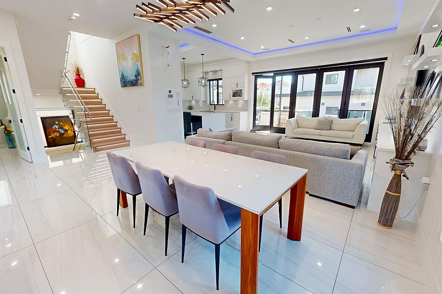 108 E 51st Avenue Vancouver, BC - 6