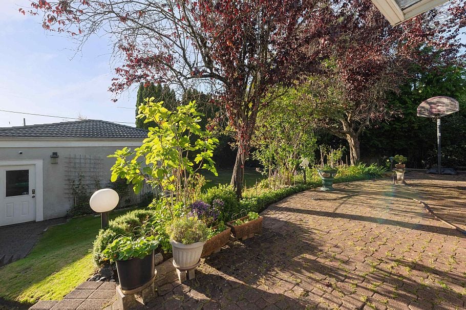 7289 Marguerite Street Vancouver, BC - 27