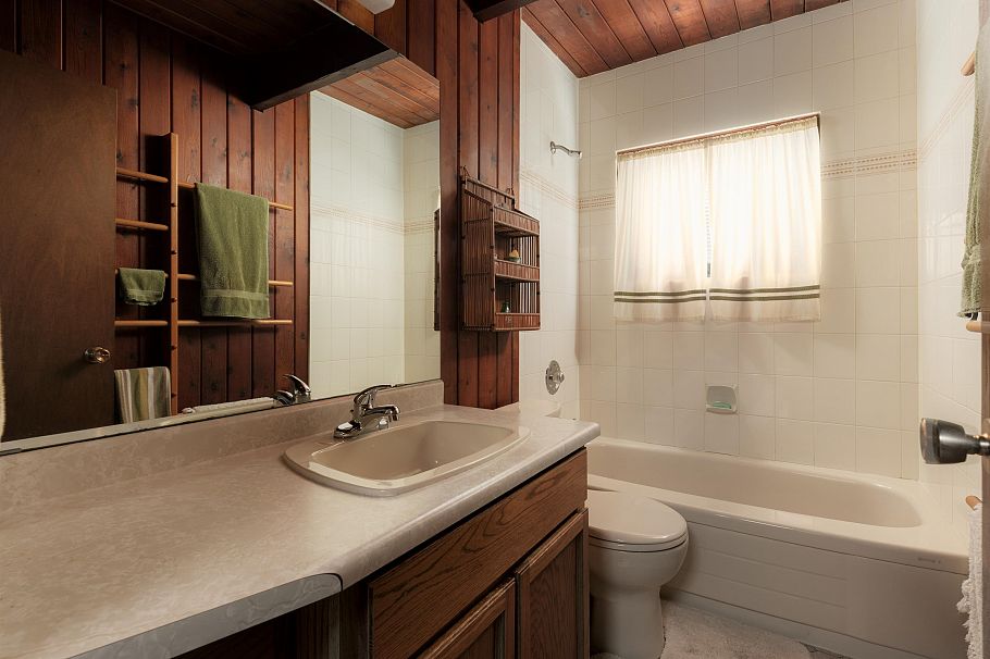 4568 Marineview Crescent North Vancouver, BC - 24