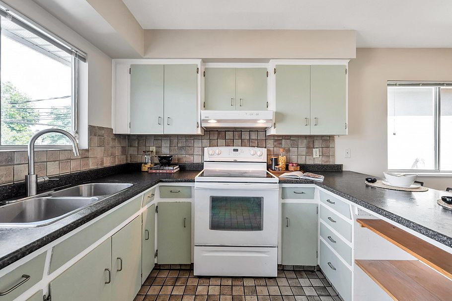 2143 Upland Drive Vancouver, BC - 10